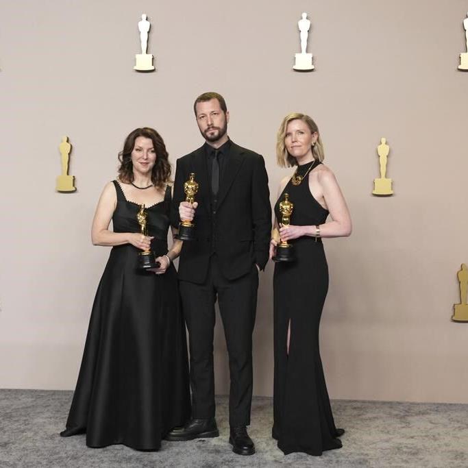 Oscars international broadcast cuts '20 Days in Mariupol' win, sparking criticism in Ukraine